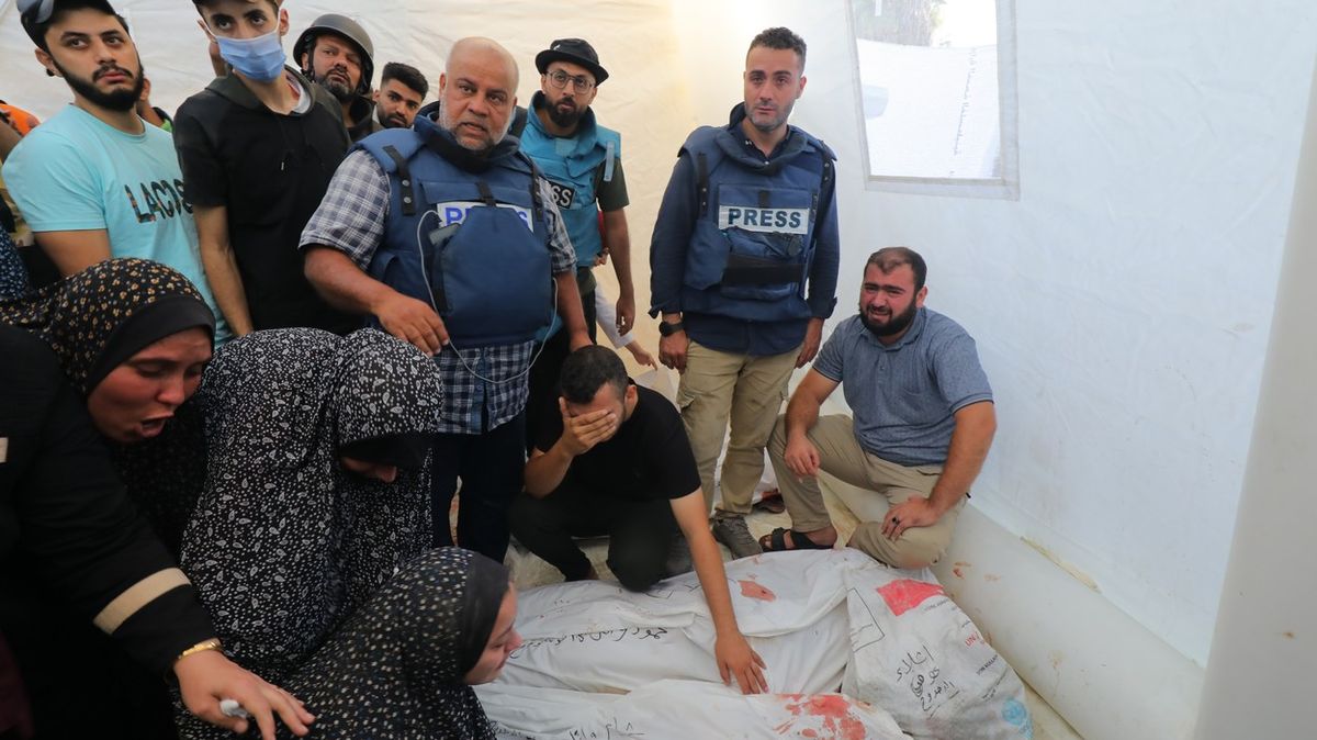Při výbuchu v Pásmu Gazy zahynula rodina reportéra Al Jazeery